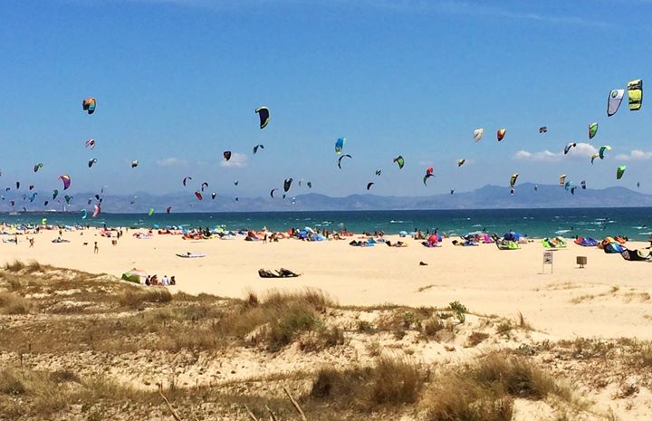 tarifa beach kitesurfers