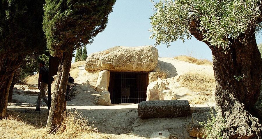 Dolmen de Menga Antequera