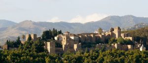 1280px-Alcazaba_de_Málaga_desde_el_puerto